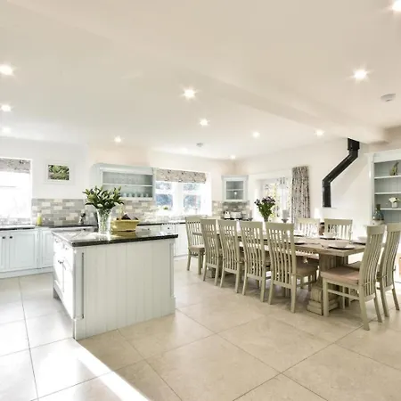 6 Bed In Otley Oc-g0022 Vakantiehuis *